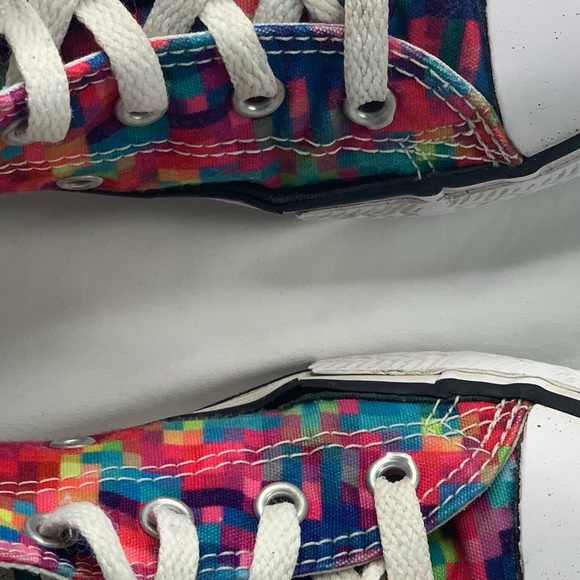 Chuck Taylor All-Star Lows - Youth size 2 - Picture 7 of 7